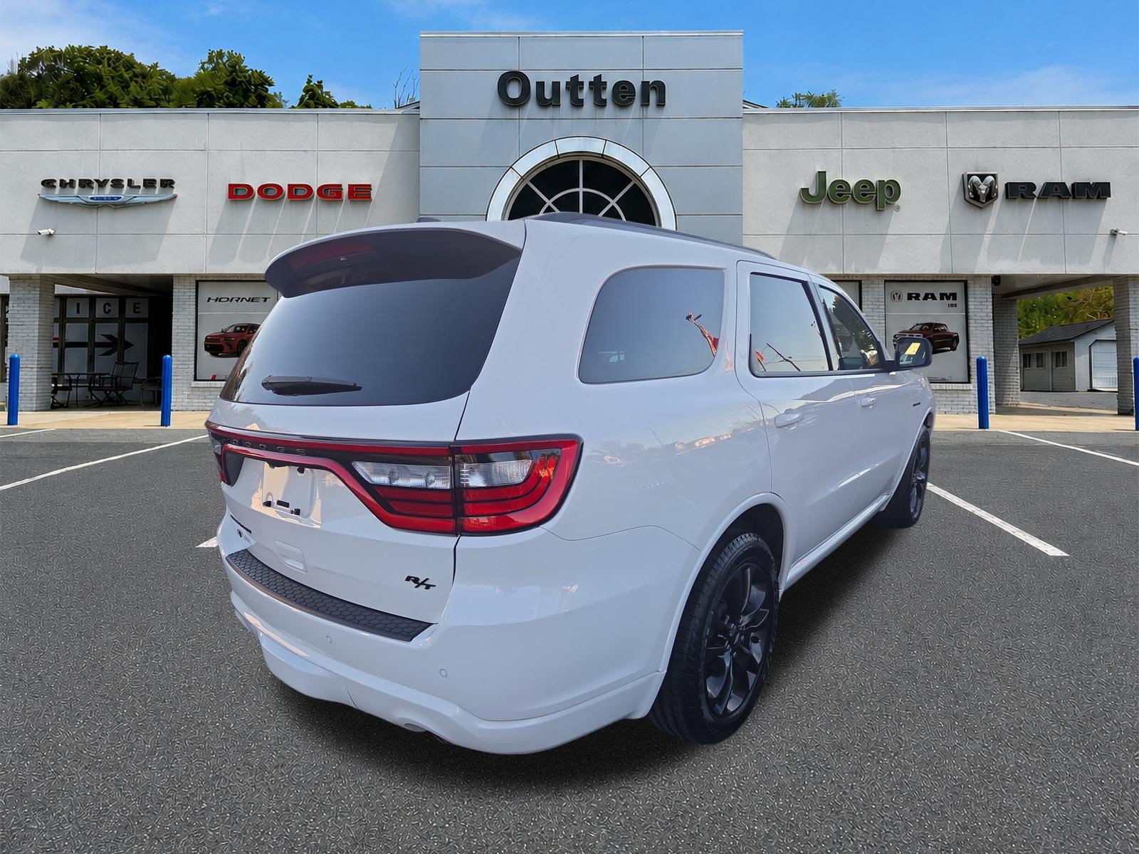 Used 2023 Dodge Durango R/T AWD/4WD image 4