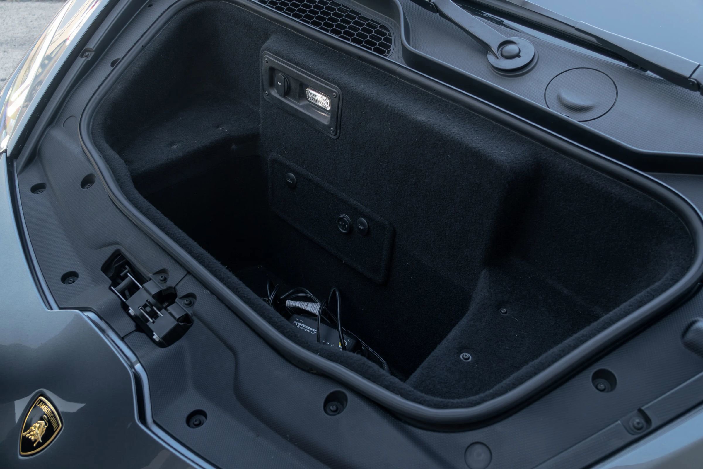 Used 2021 Lamborghini Huracan EVO image 34