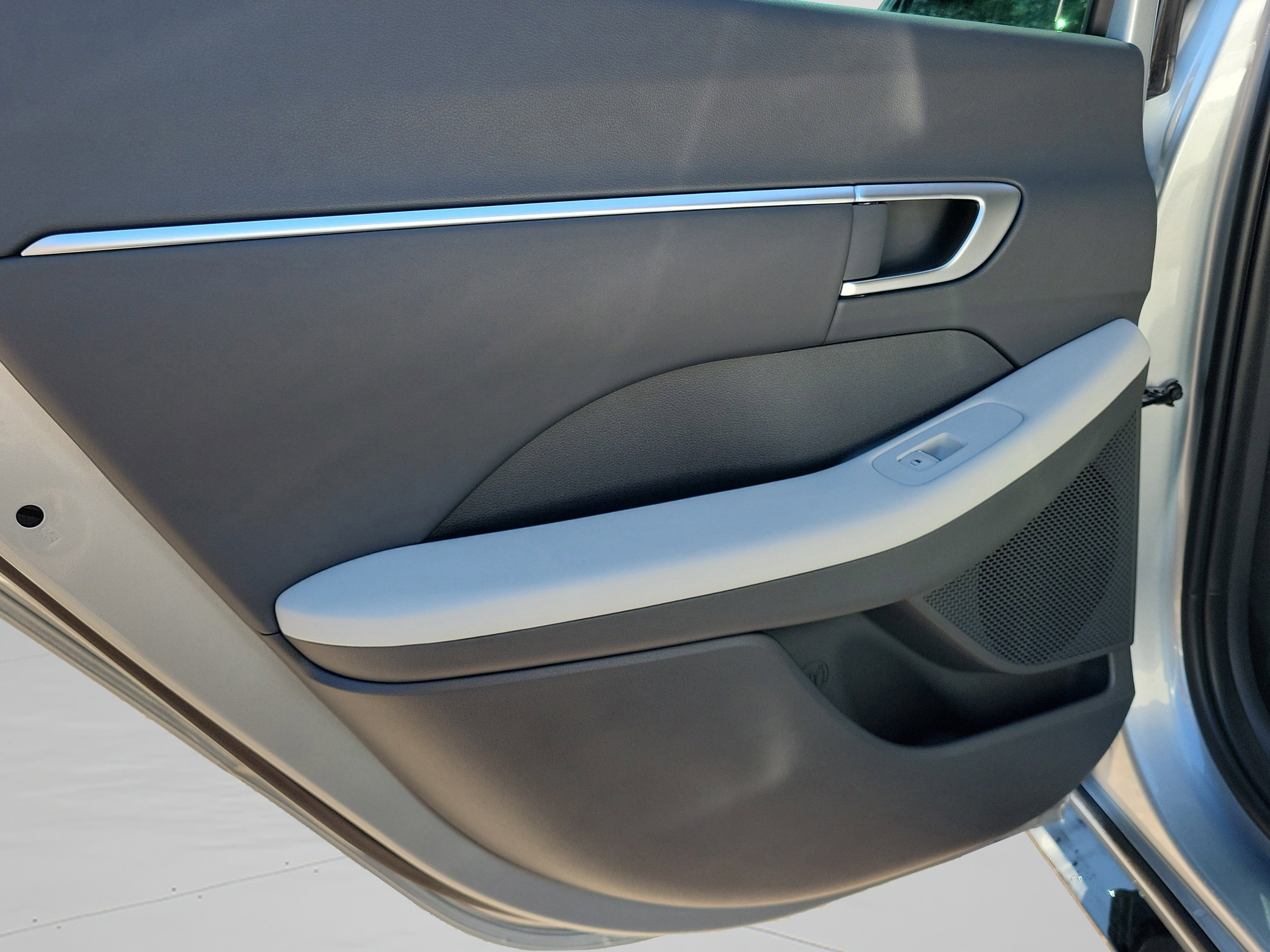 New 2025 Hyundai Sonata SEL image 25