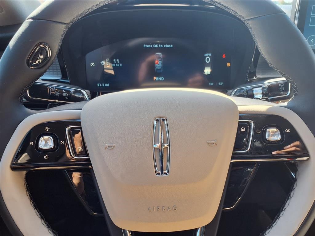 New 2026 Lincoln Corsair Premiere image 7