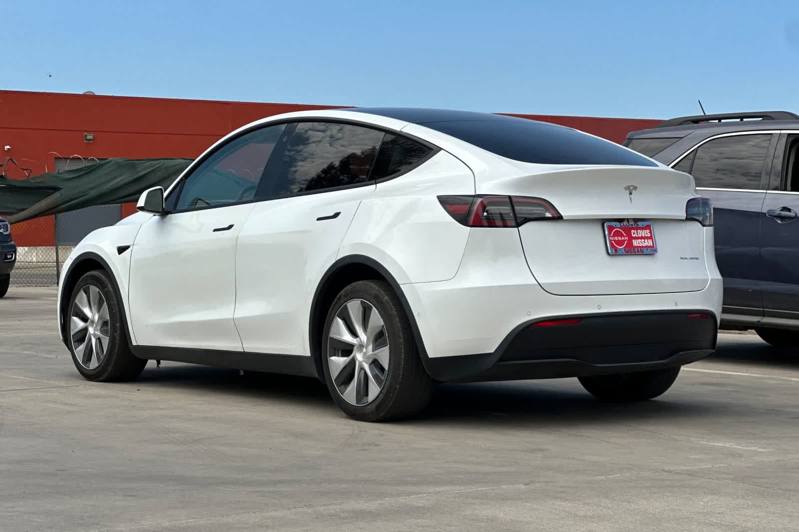 Used 2022 Tesla Model Y Long Range AWD/4WD image 7