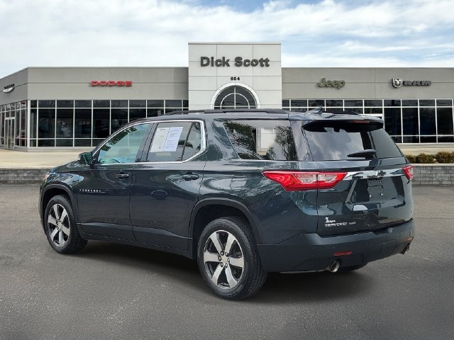 Used 2021 Chevrolet Traverse LT w/ LT Premium Package AWD/4WD image 3