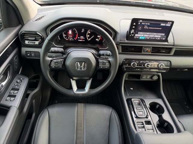 Used 2025 Honda Pilot EX-L image 14