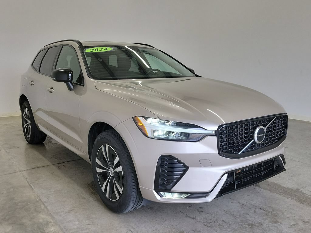 Used 2024 Volvo XC60 B5 Core AWD/4WD image 4