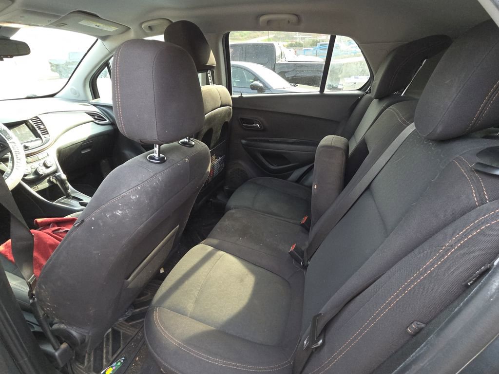 Used 2020 Chevrolet Trax LS w/ Tint and Cruise Package FWD image 12