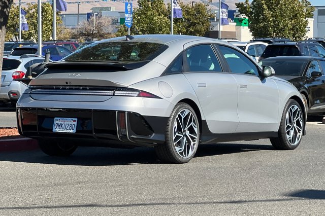 Used 2024 Hyundai Ioniq 6 SEL RWD image 4