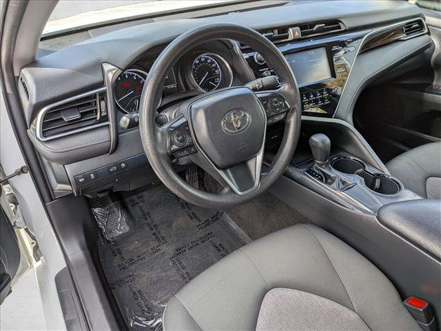 Used 2018 Toyota Camry LE image 10