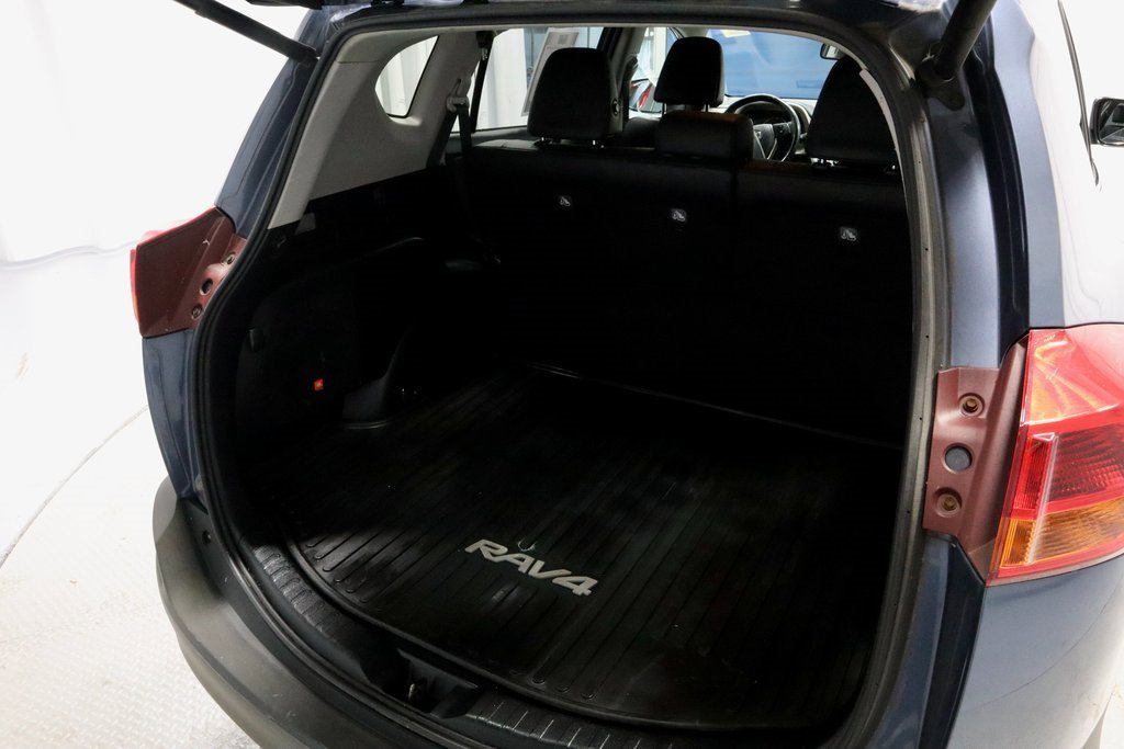 Used 2014 Toyota RAV4 Limited image 15