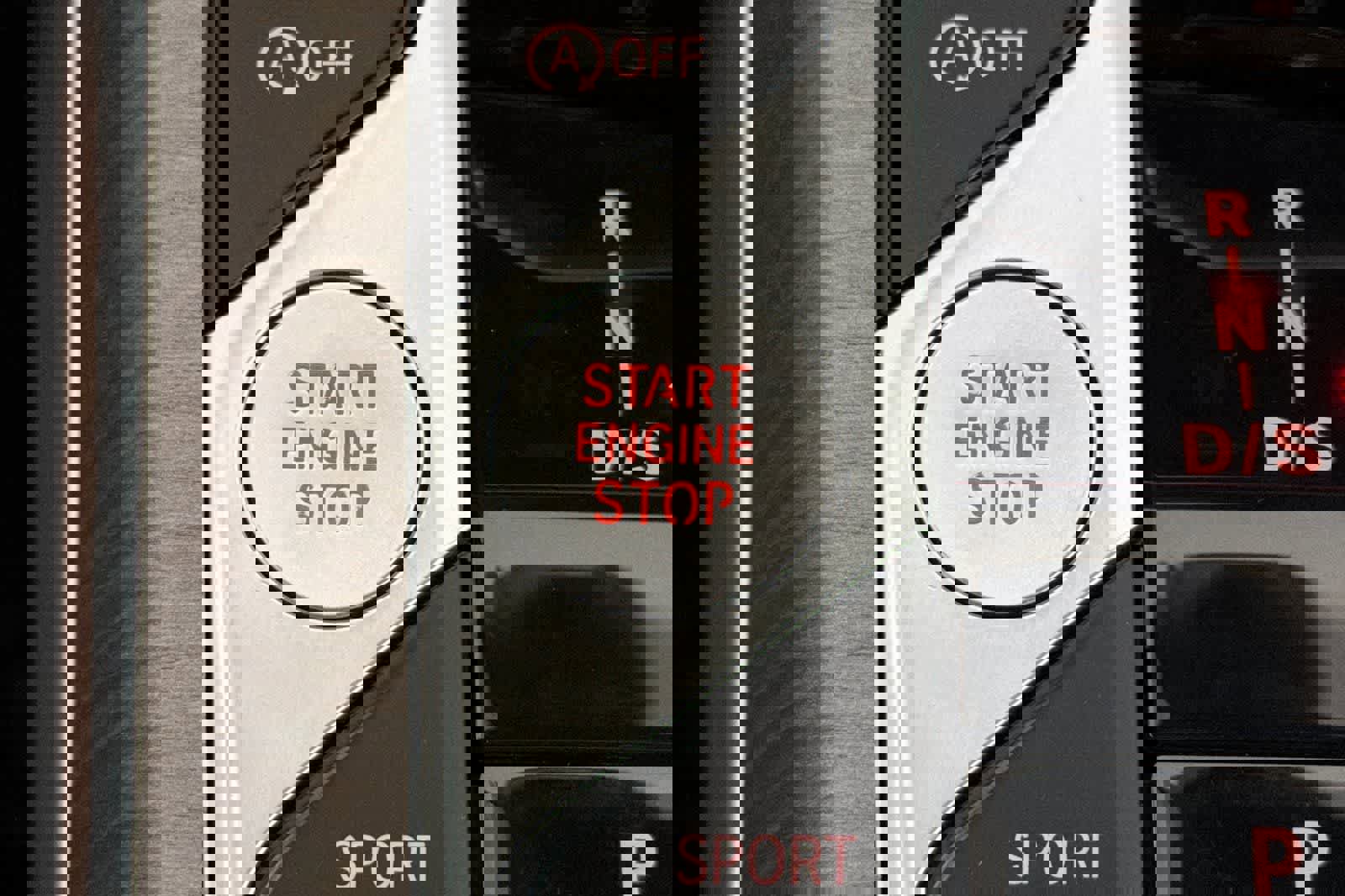 Used 2025 BMW 230i Coupe w/ Convenience Package image 22