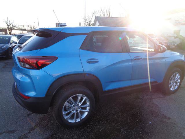 Used 2025 Chevrolet TrailBlazer LS w/ LS Convenience Package AWD/4WD image 7