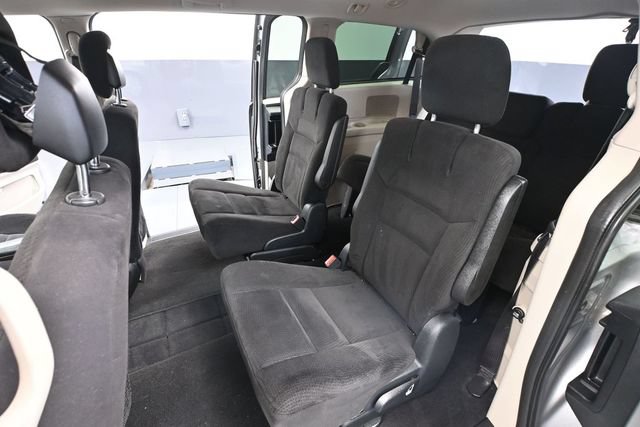Used 2014 Dodge Grand Caravan SE w/ Quick Order Package 29E SE FWD image 32