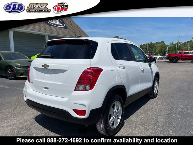 Used 2022 Chevrolet Trax LS w/ Tint and Cruise Package FWD image 7