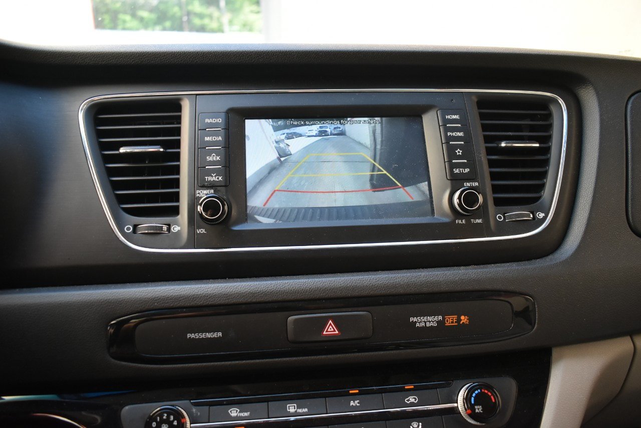 Used 2021 Kia Sedona LX FWD image 27