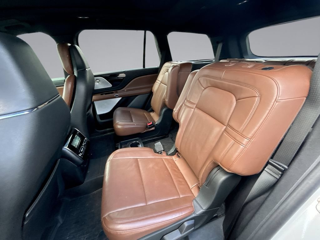 Used 2020 Lincoln Aviator Reserve w/ Equipment Group 201A RWD image 15