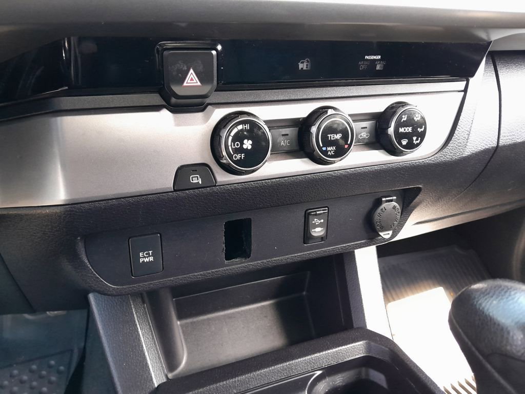Used 2016 Toyota Tacoma 2WD Double Cab image 22