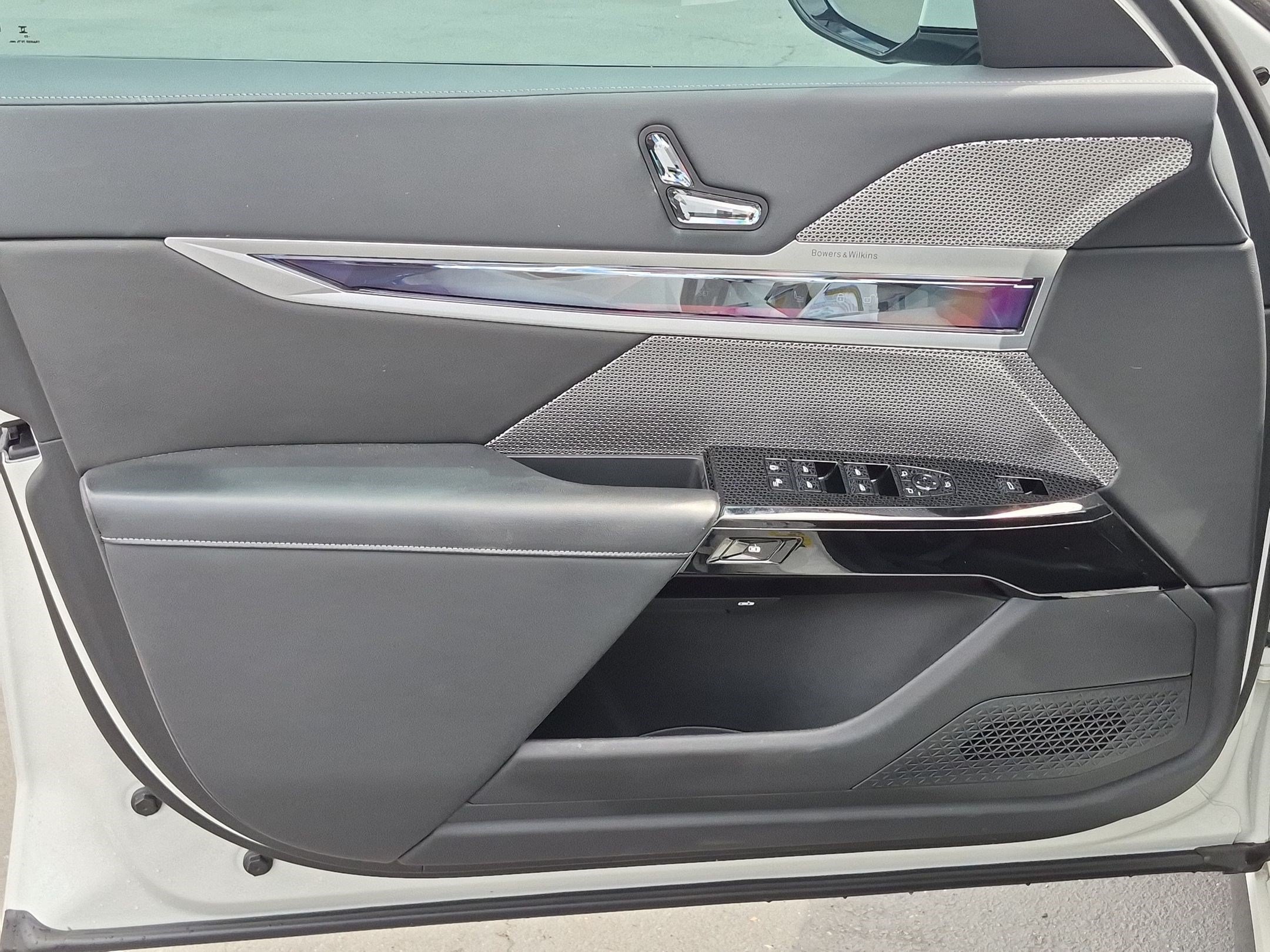 Certified 2024 BMW i7 eDrive50 w/ M Sport Package RWD image 14