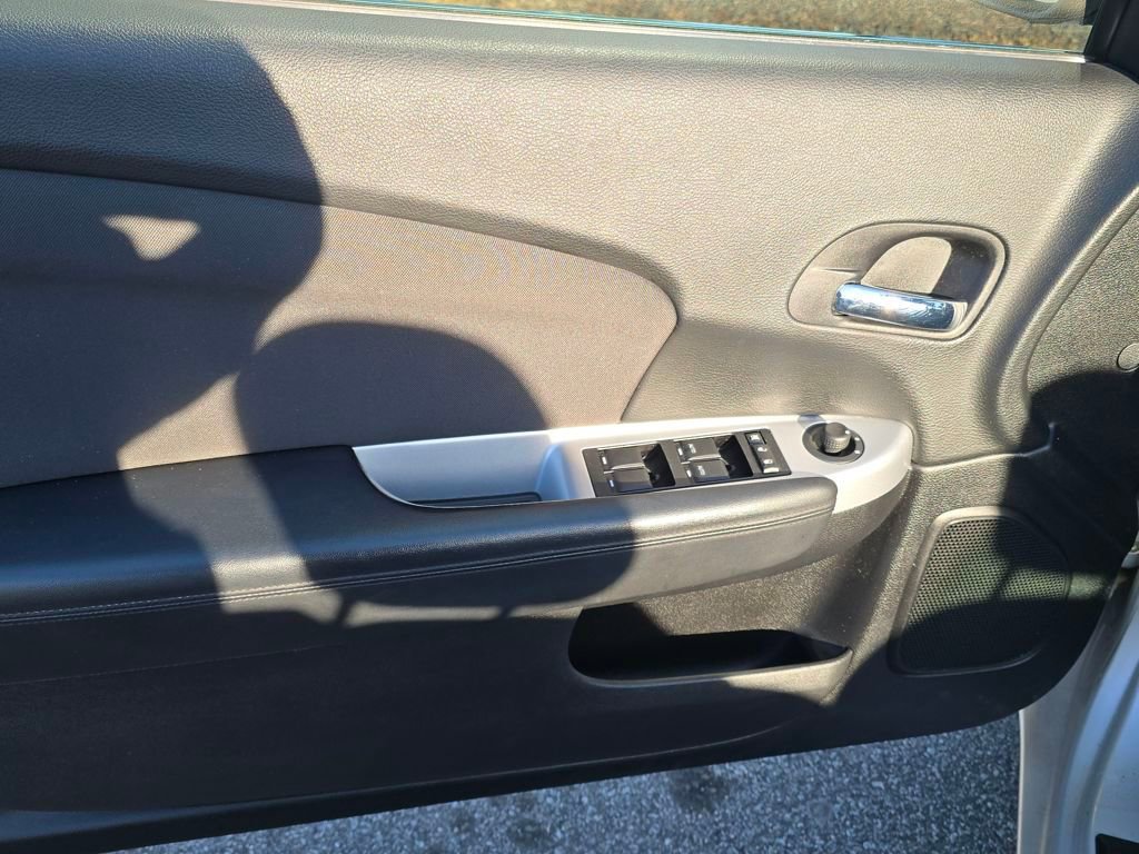 Used 2011 Chrysler 200 Touring w/ Cold Weather Group image 10