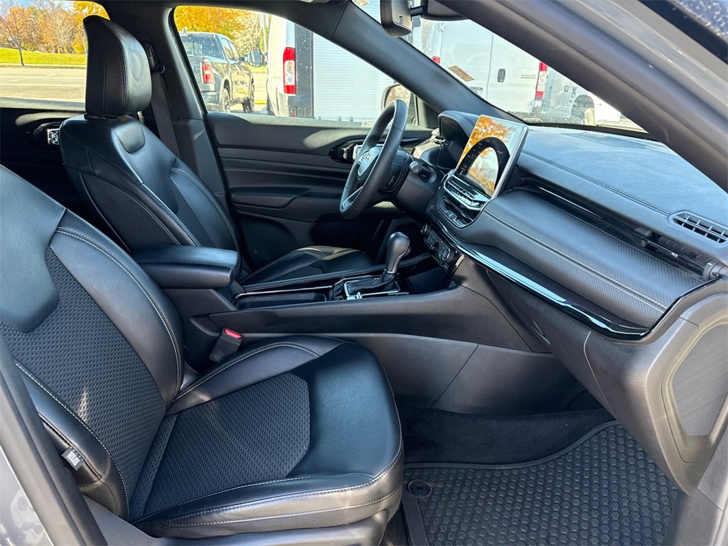 Used 2023 Jeep Compass Altitude w/ Convenience Group image 15