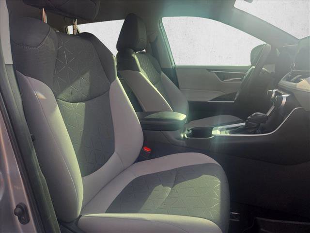 Used 2025 Toyota RAV4 XLE FWD image 19