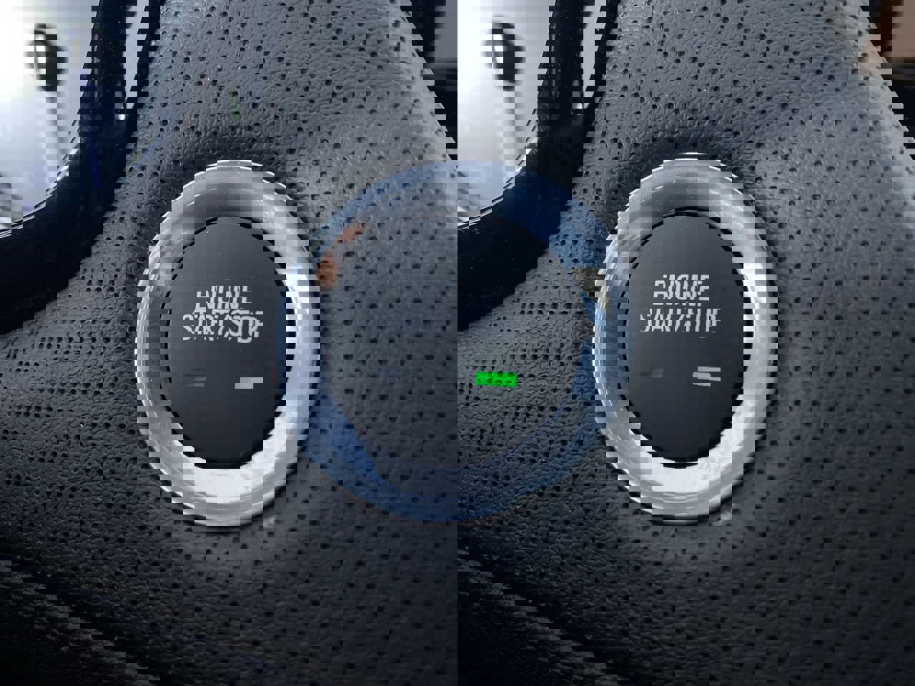 Certified 2025 Cadillac XT5 Premium Luxury FWD image 8