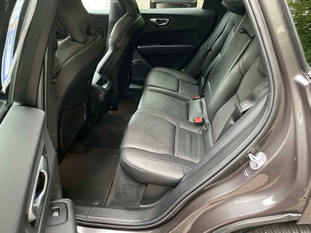 Certified 2023 Volvo XC60 B5 Plus AWD/4WD image 12