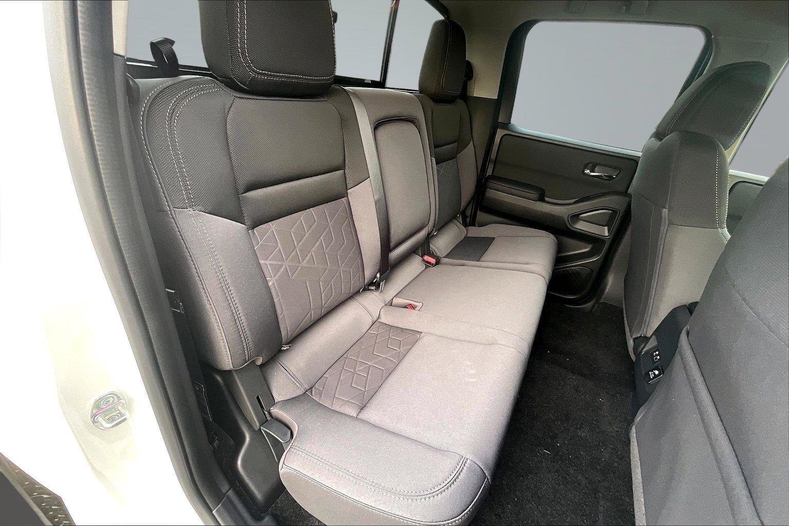New 2026 Nissan Frontier SV w/ SV Convenience Package AWD/4WD image 9