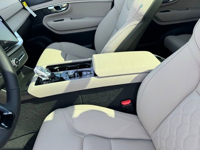 New 2026 Volvo XC90 T8 Plus image 14