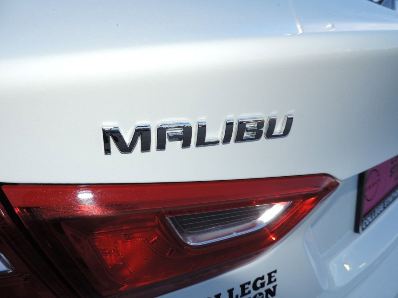 Used 2024 Chevrolet Malibu LT FWD image 19