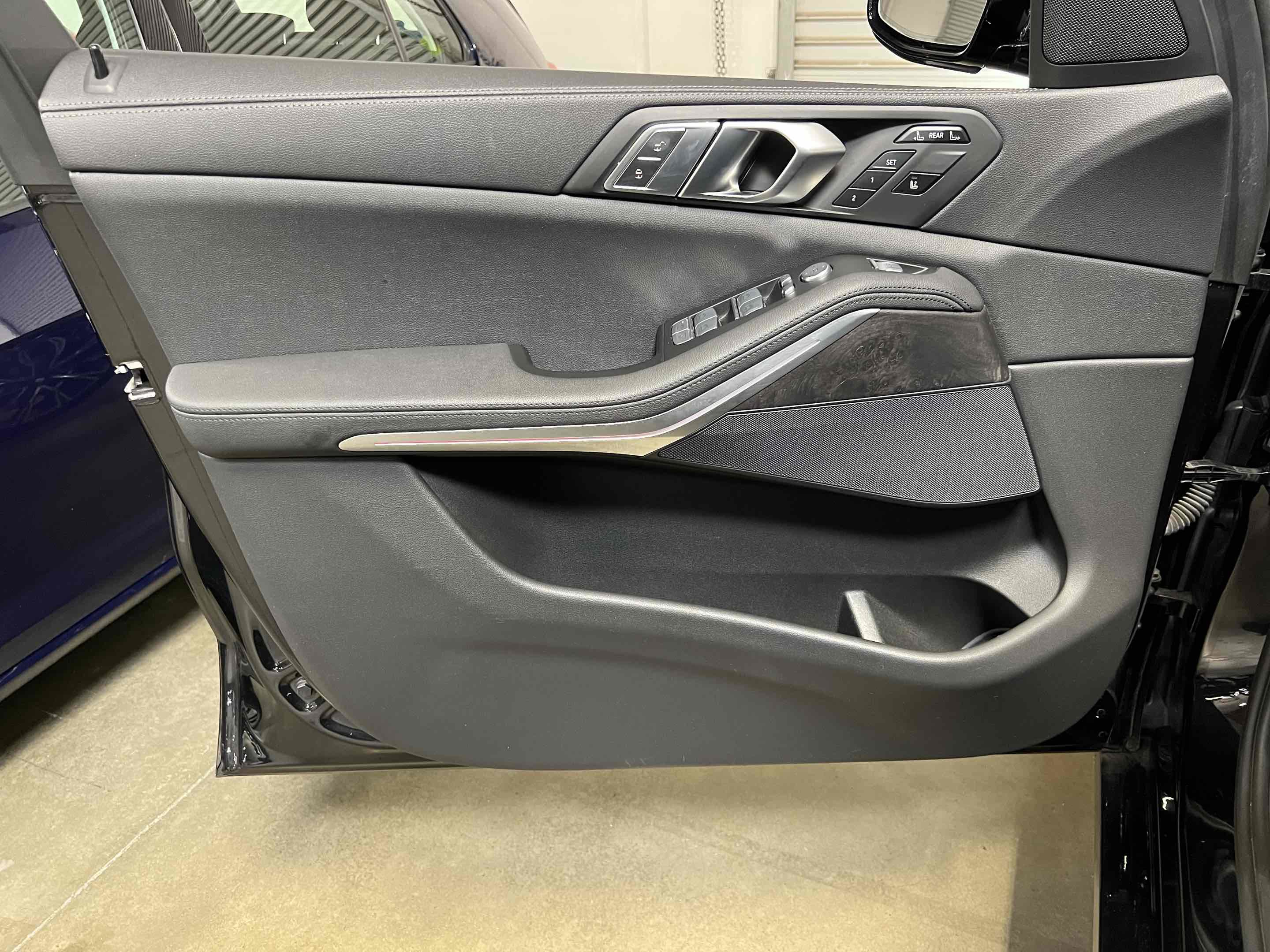 Used 2022 BMW X7 xDrive40i w/ Premium Package AWD/4WD image 82