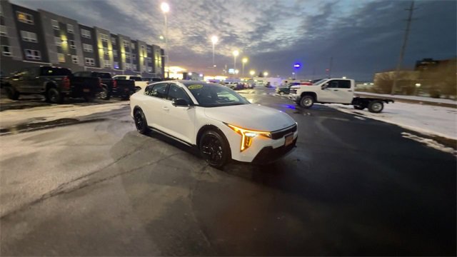 Used 2025 Kia K4 GT-Line Turbo image 2