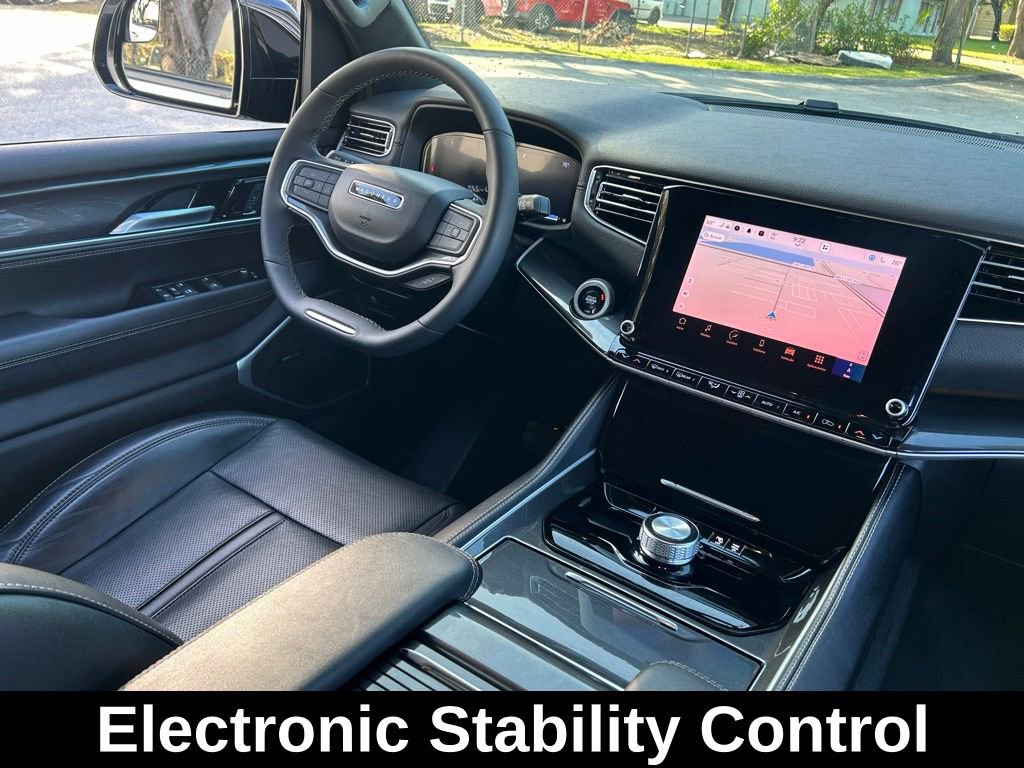 Certified 2024 Jeep Wagoneer L Base image 11