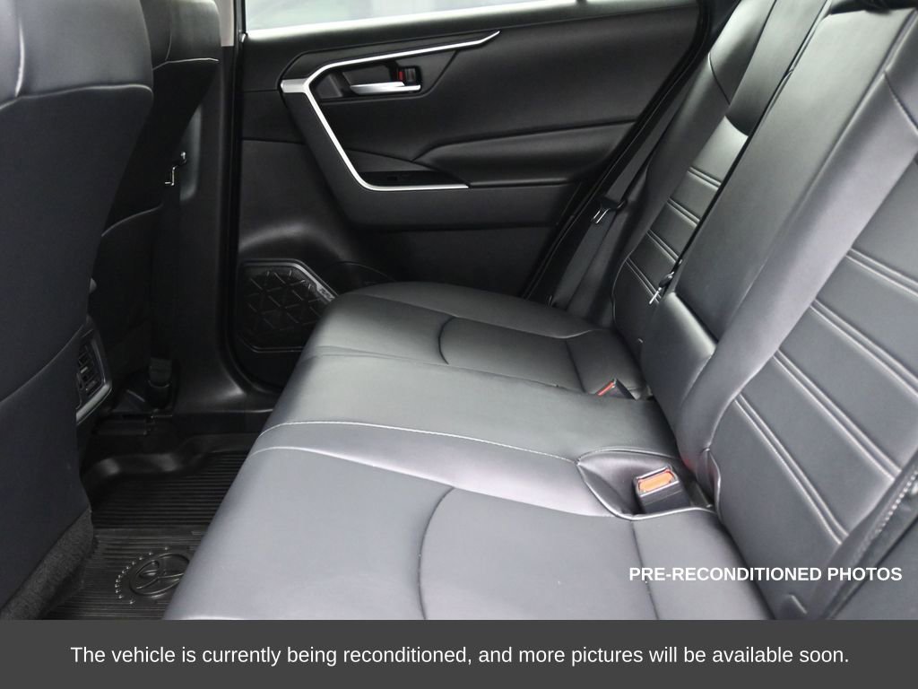 Used 2023 Toyota RAV4 XLE Premium image 17