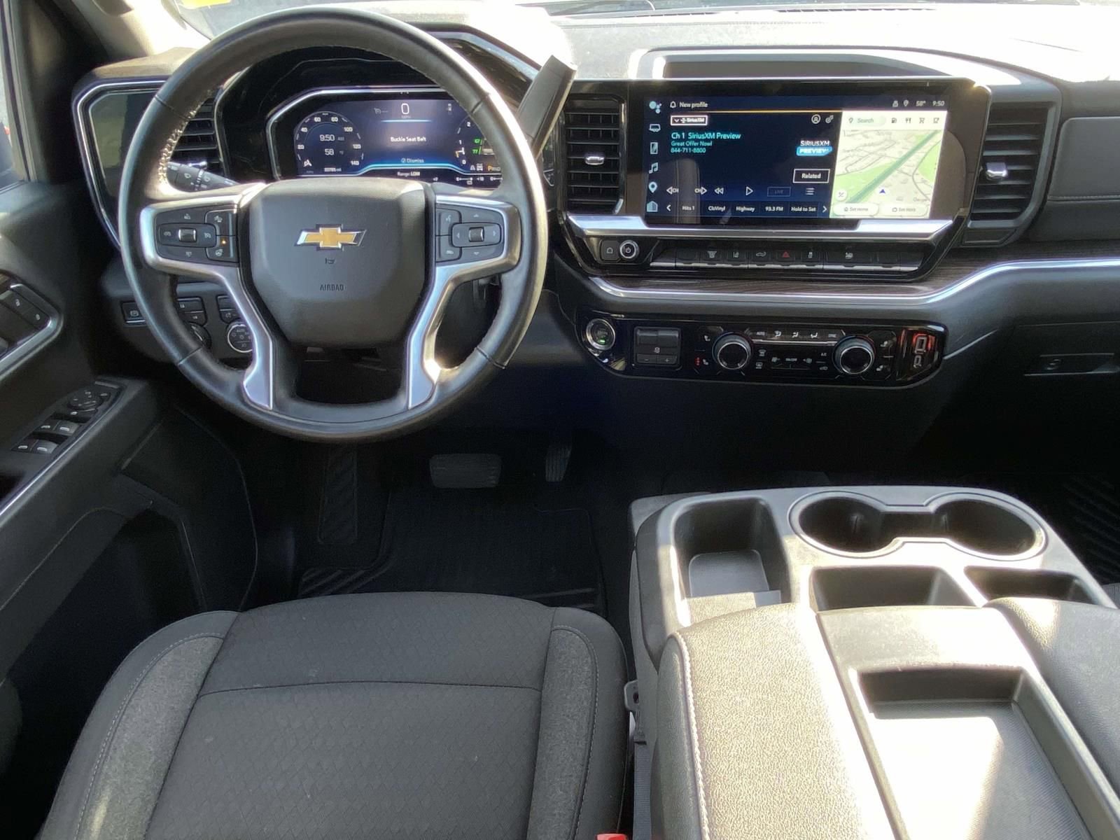 Used 2025 Chevrolet Silverado 2500 LT w/ Convenience Package AWD/4WD image 11
