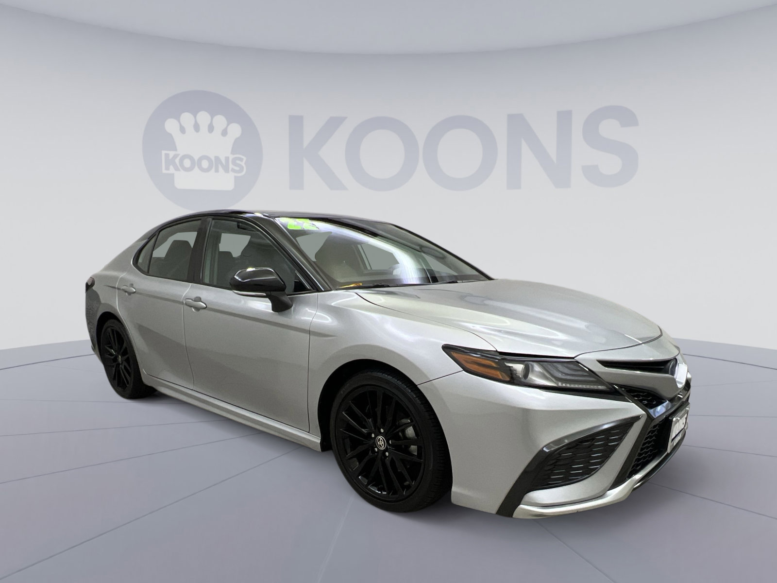 Used 2022 Toyota Camry XSE image 7