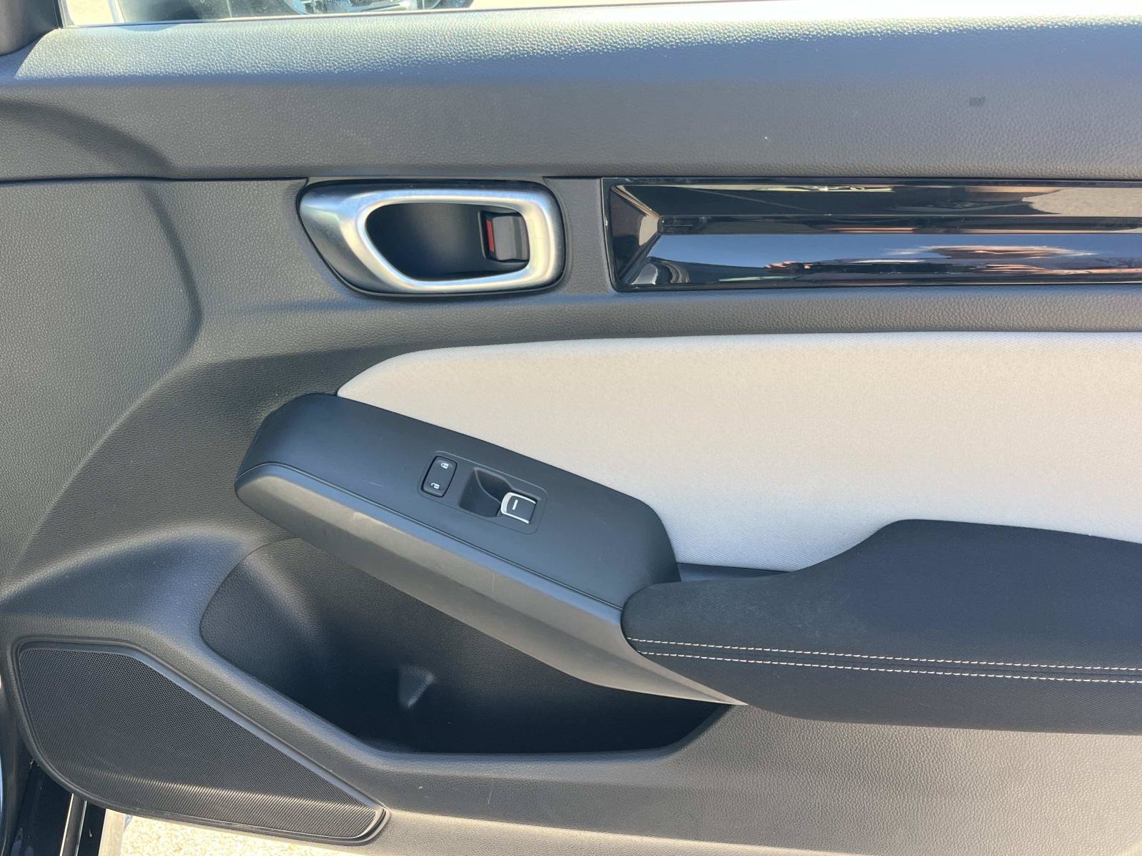 Used 2022 Honda Civic EX image 21