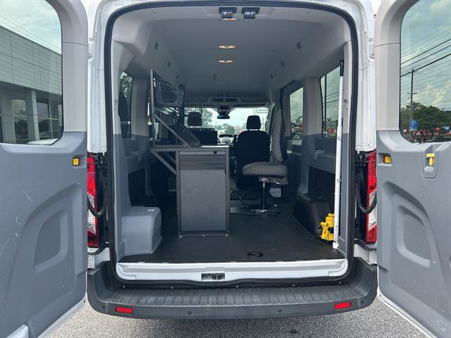 Used 2018 Ford Transit 150 XLT image 8