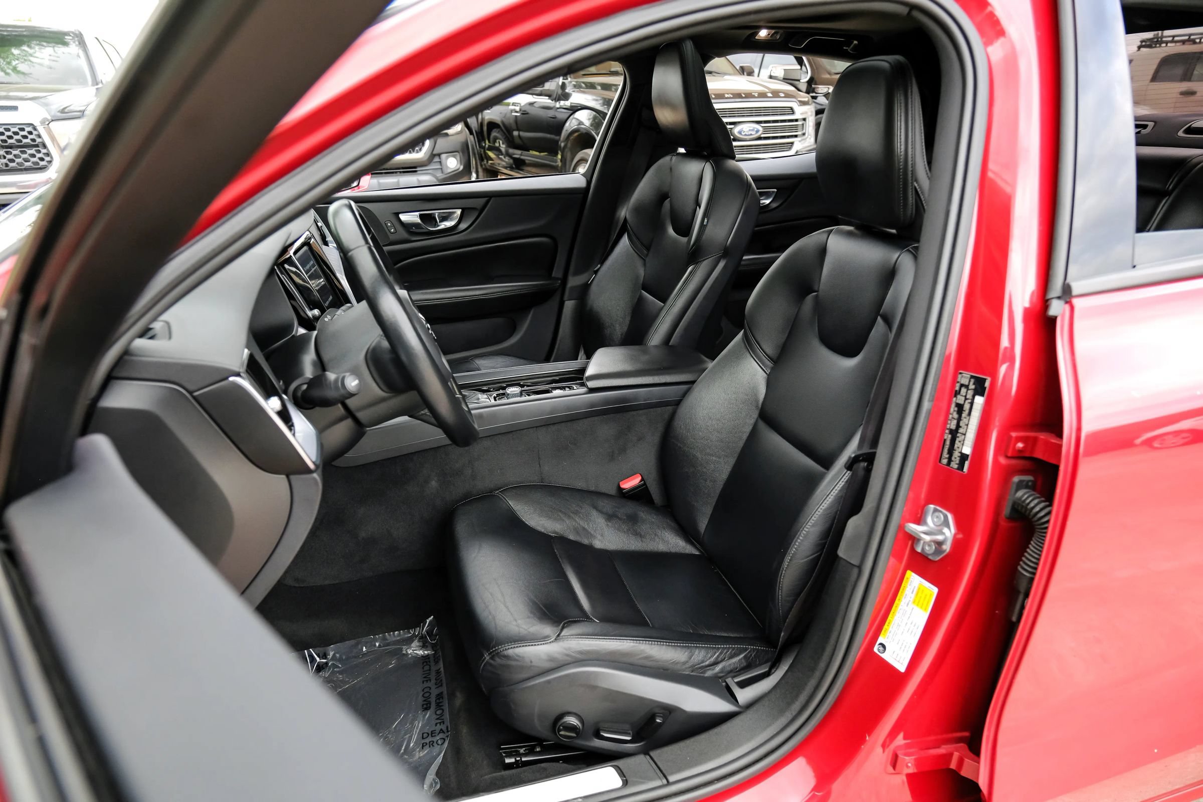 Used 2020 Volvo S60 T5 Momentum FWD image 36