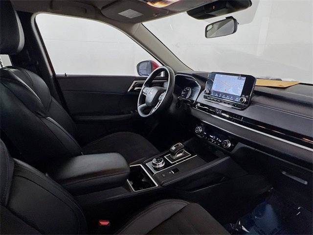 Used 2024 Mitsubishi Outlander SE image 9