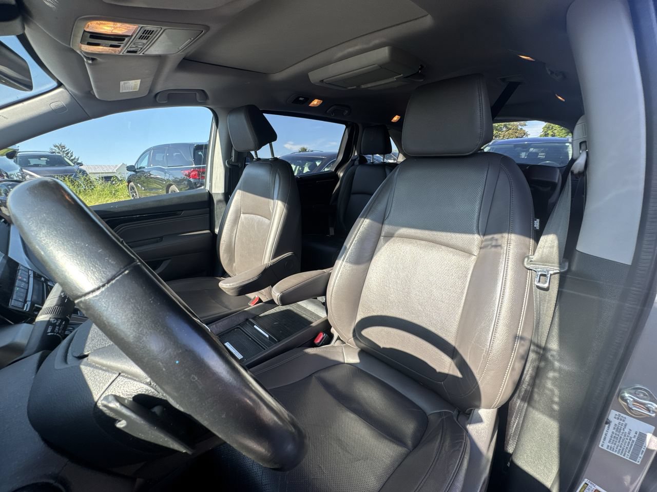 Used 2019 Honda Odyssey Elite image 2