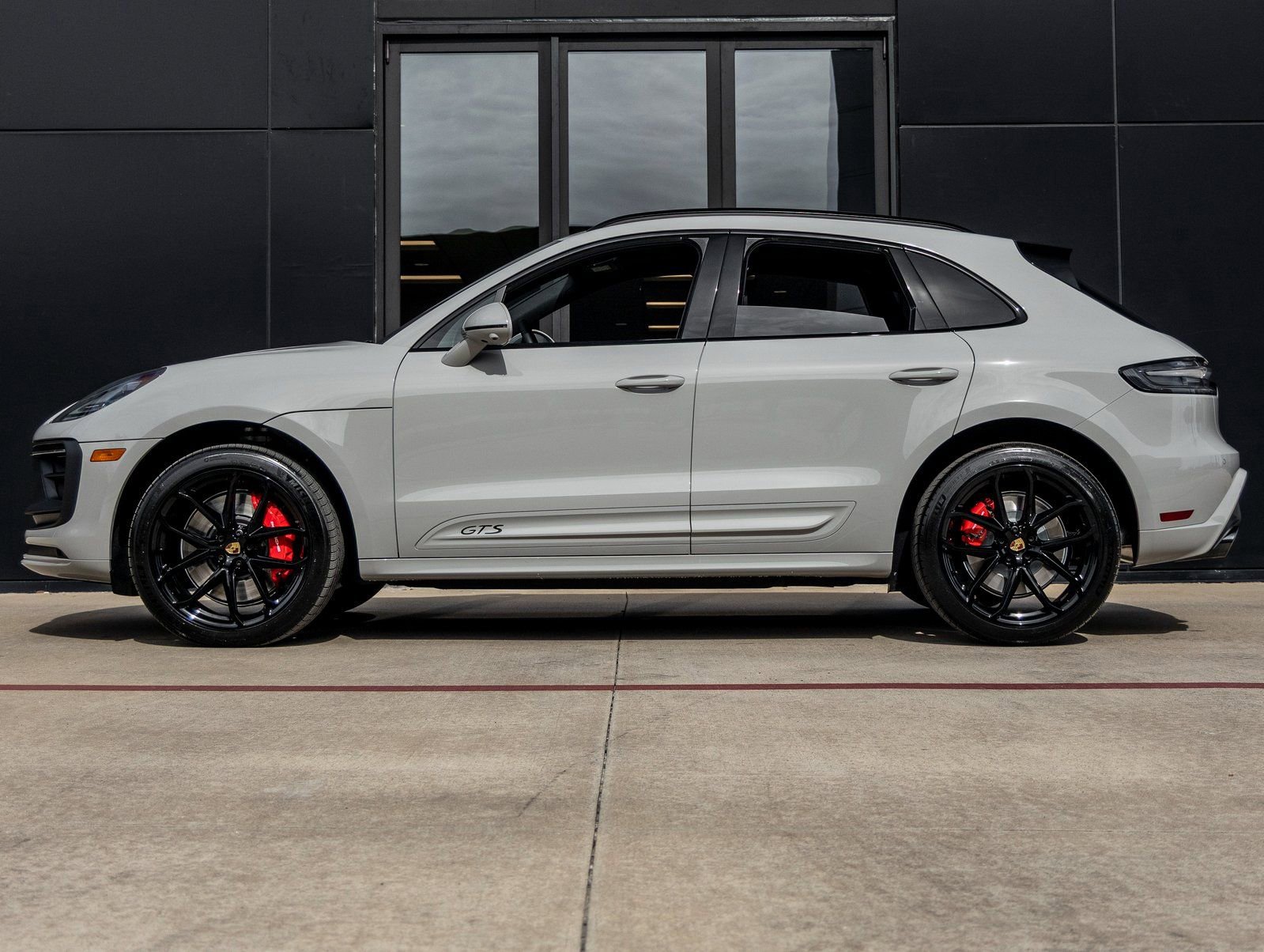 New 2026 Porsche Macan GTS AWD/4WD image 2