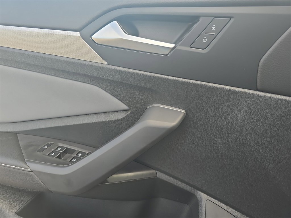 New 2026 Volkswagen Jetta SE image 14
