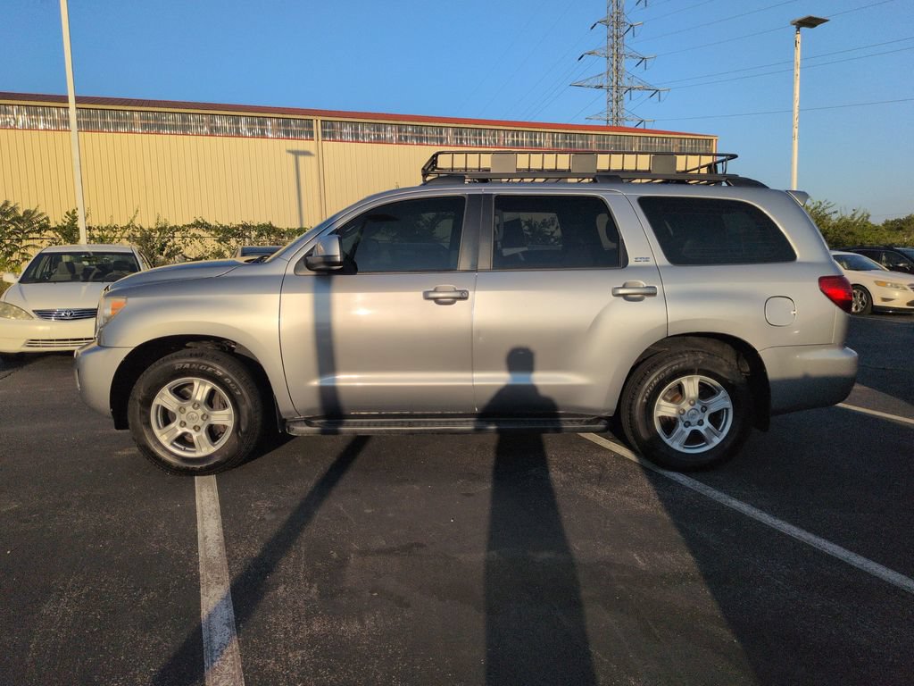 Used 2014 Toyota Sequoia SR5 w/ Premium Package AWD/4WD image 3