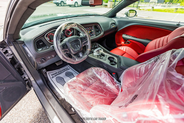 Used 2023 Dodge Challenger SRT Hellcat Redeye image 39
