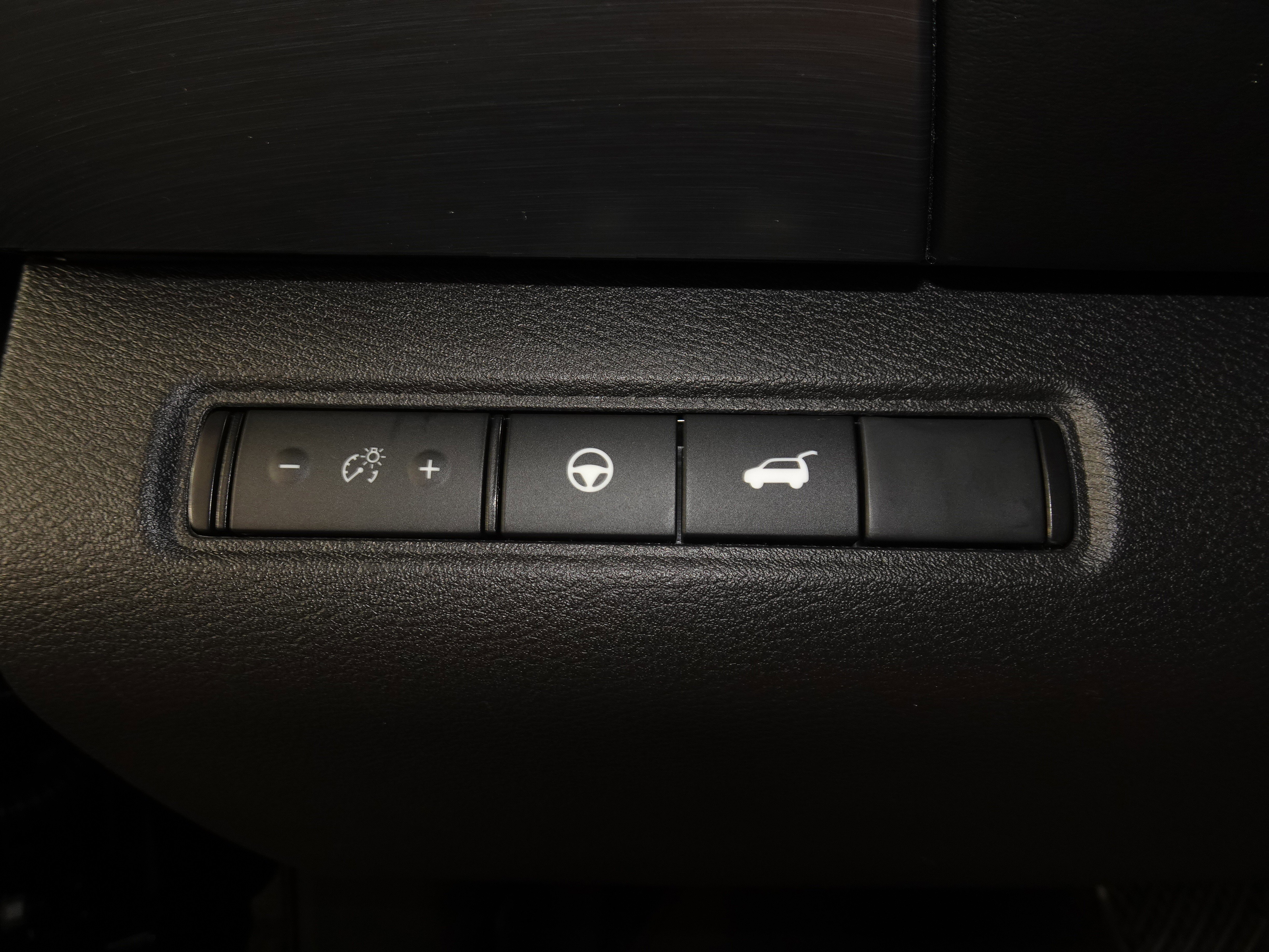 New 2025 Nissan Pathfinder SL w/ Cargo Package image 36