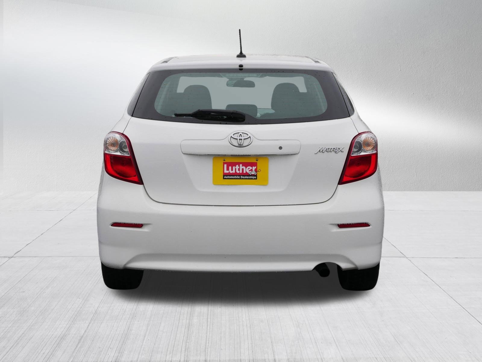 Used 2011 Toyota Matrix FWD image 4