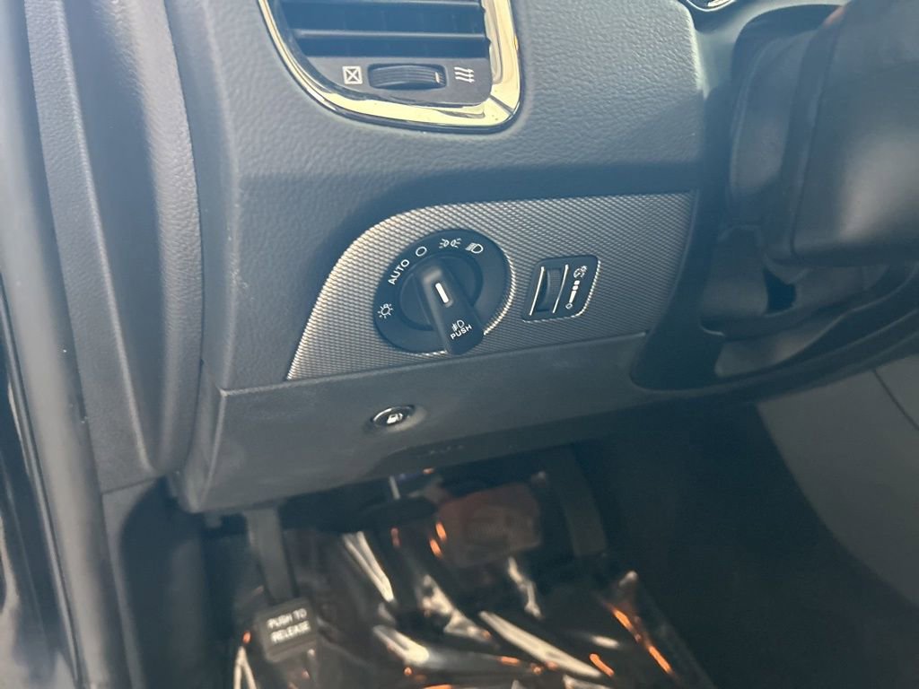 Used 2018 Dodge Durango R/T w/ Blacktop Package image 47