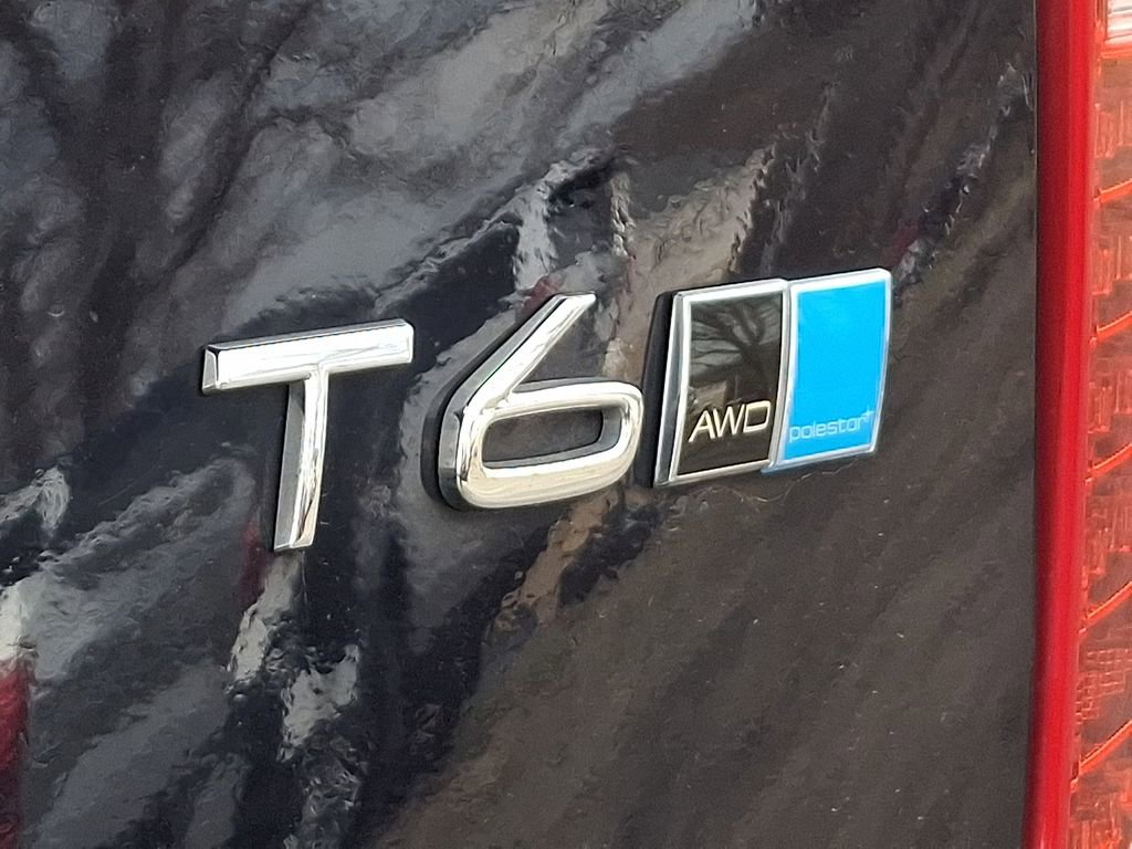 Used 2017 Volvo XC90 T6 Momentum w/ Vision Package image 30