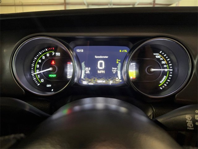 Used 2023 Jeep Wrangler Unlimited w/ Sun & Screen Package image 16