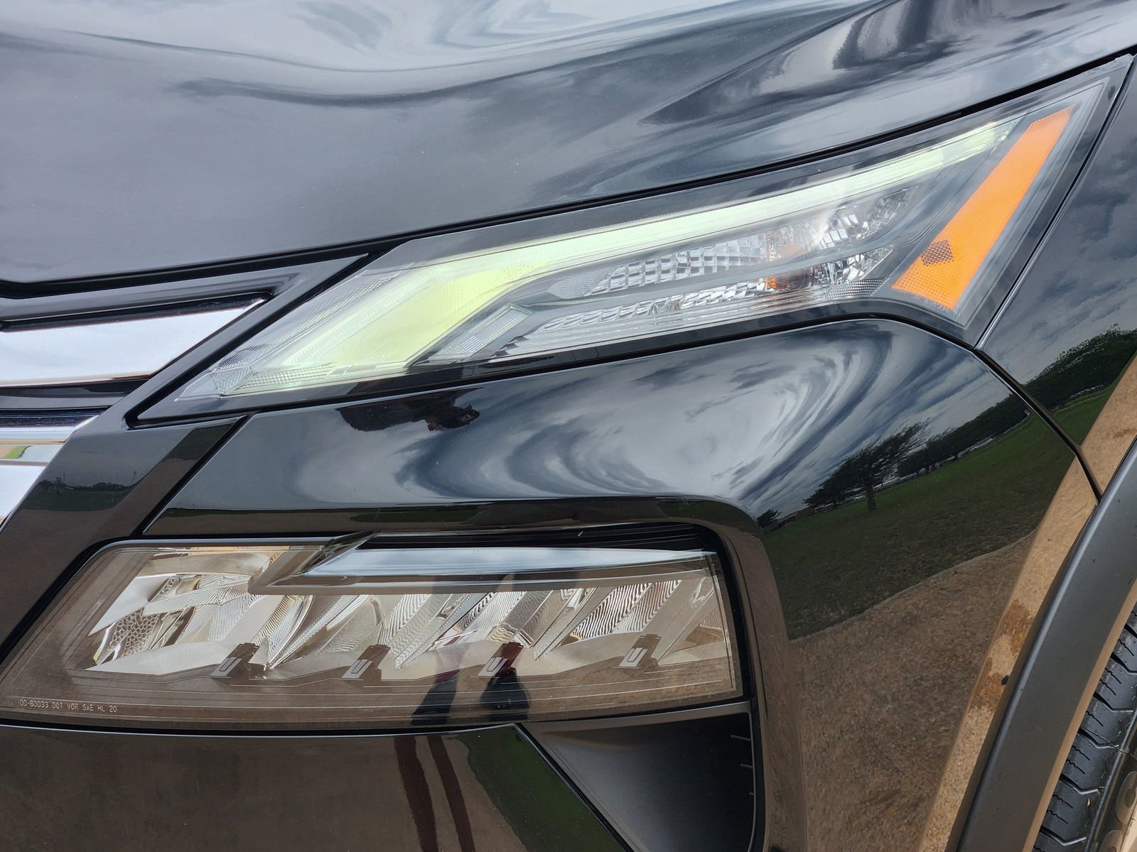 Used 2024 Nissan Rogue SV FWD image 9