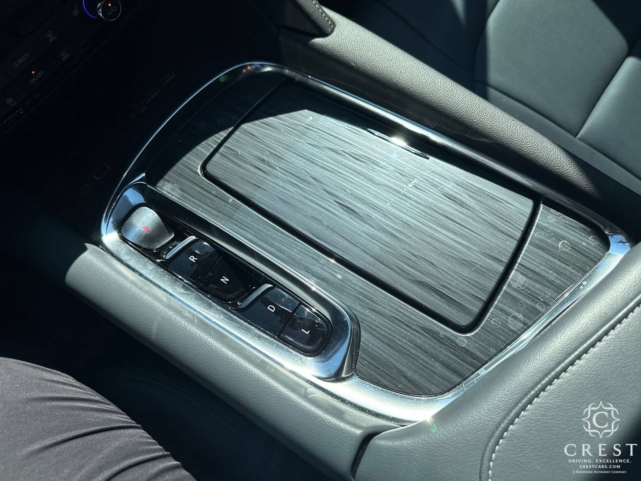 Used 2024 Buick Enclave Essence w/ Experience Buick Package FWD image 19